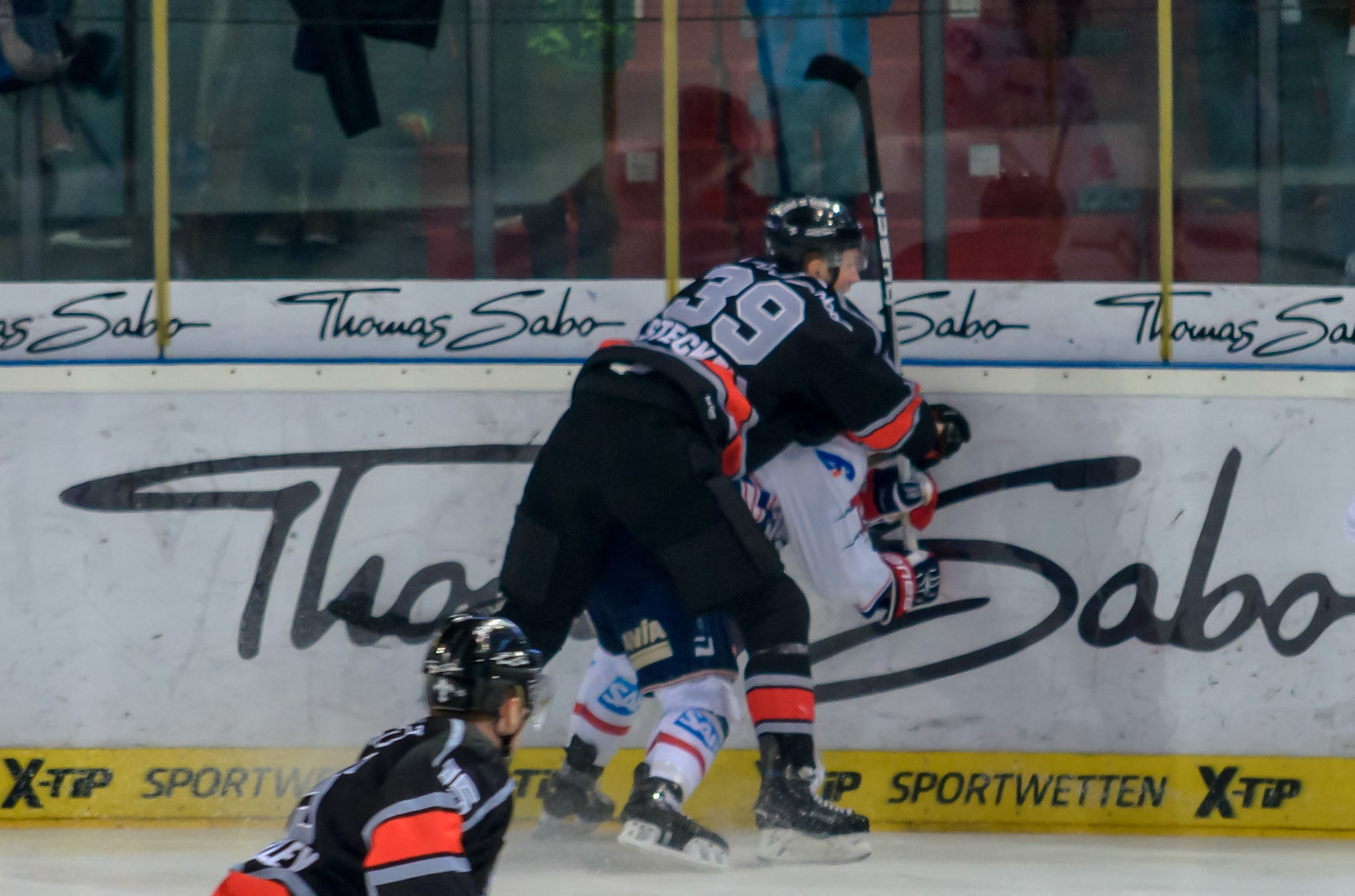 Aus gegebenen Anlass: Guten Morgen und ein gepflegtes SCHEISS MANNHEIM! Bis später in der Arena!