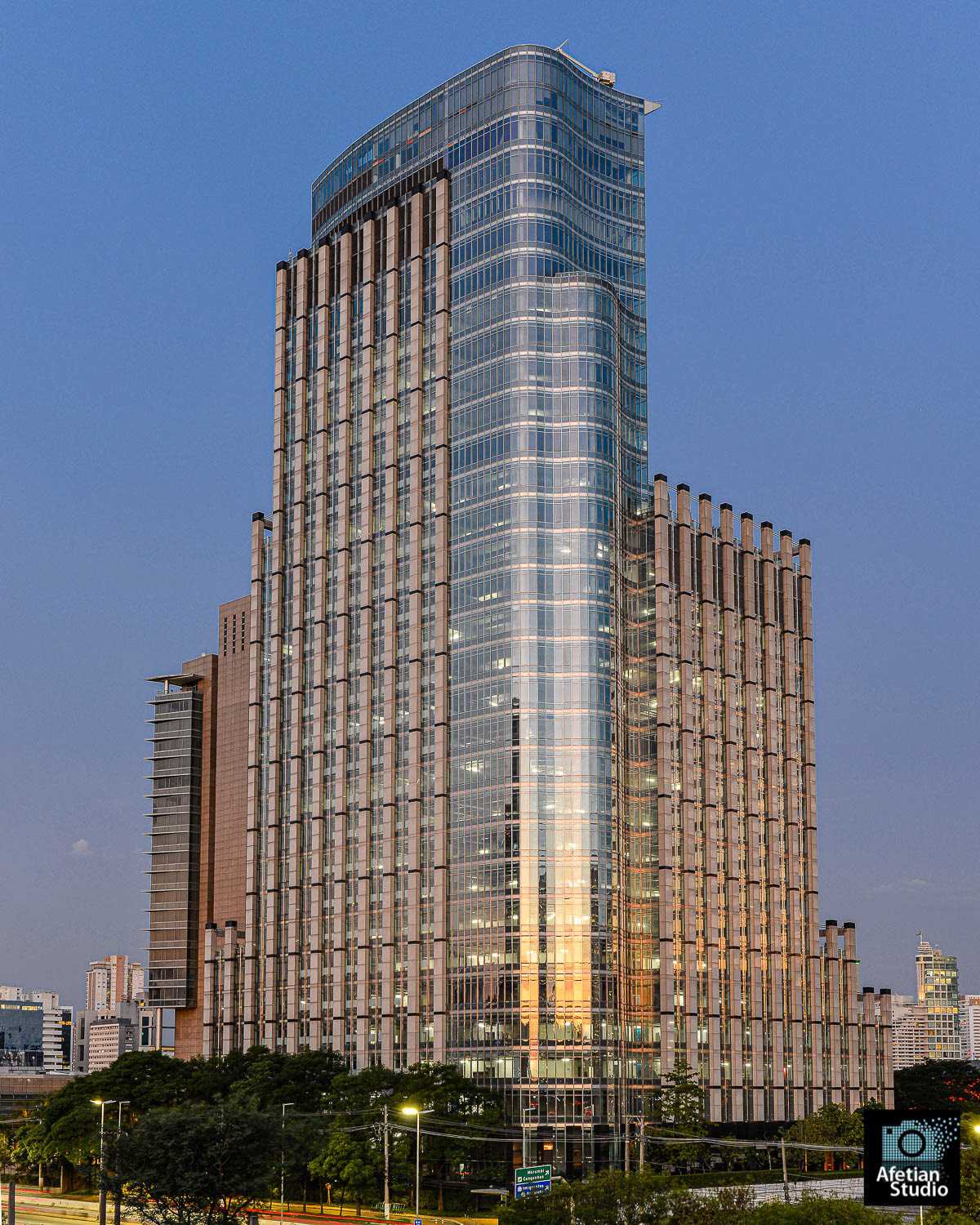 Ed.River View - Hines