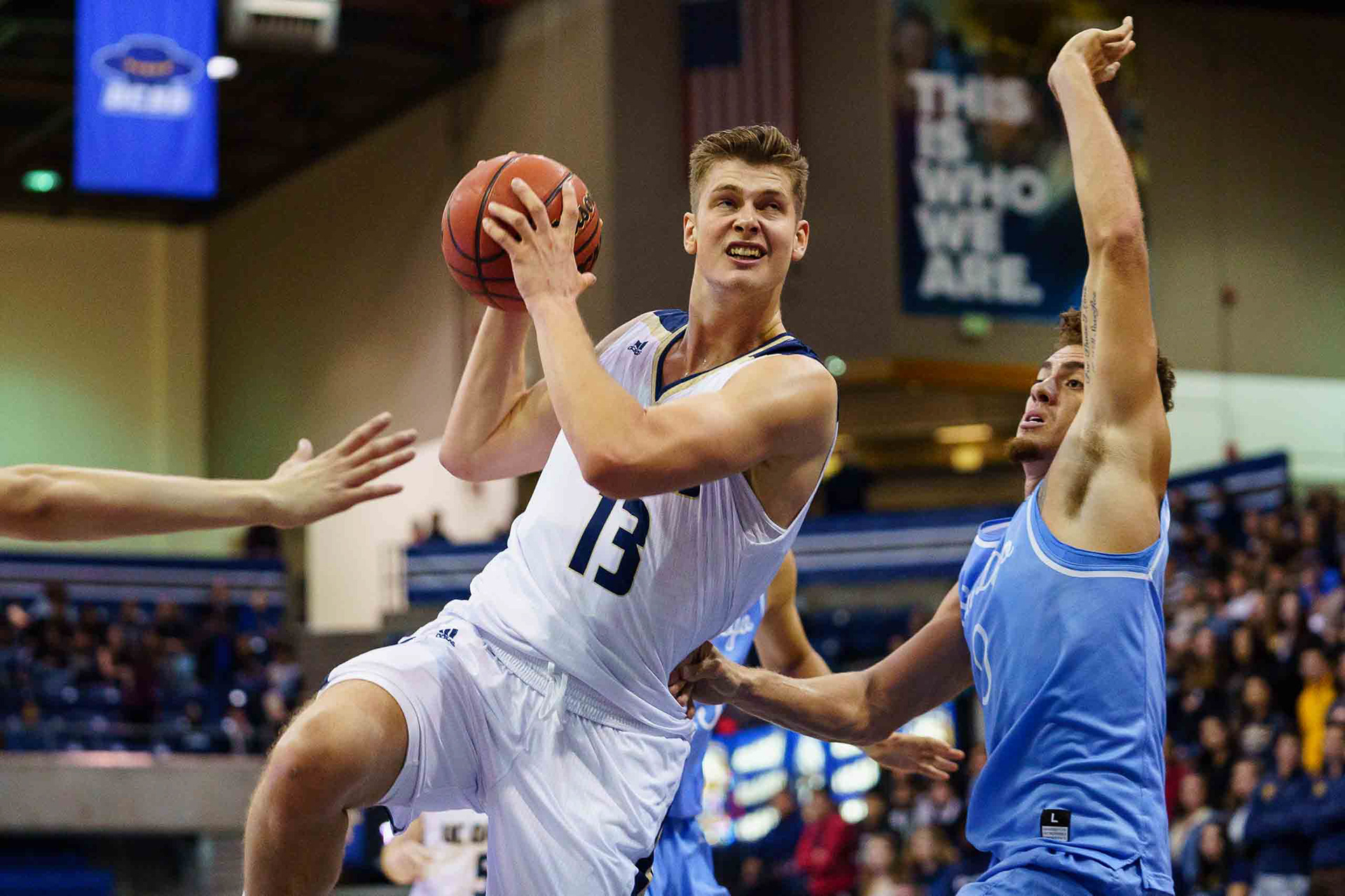 justin-han-photography-uc-davis-men-s-basketball