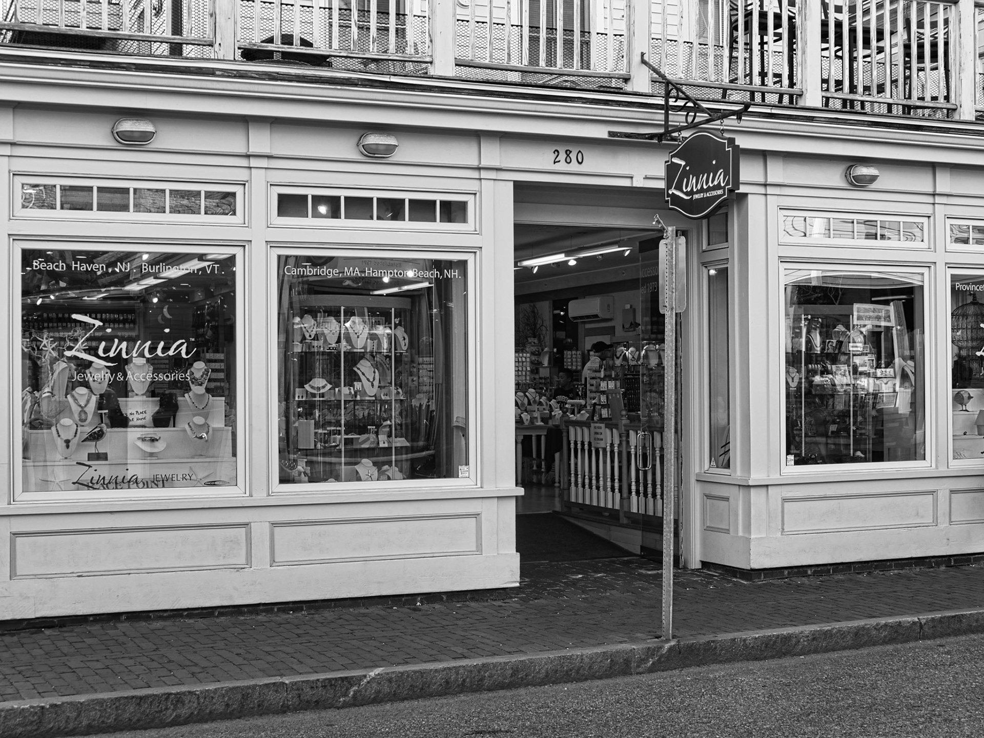 Black & White 00317