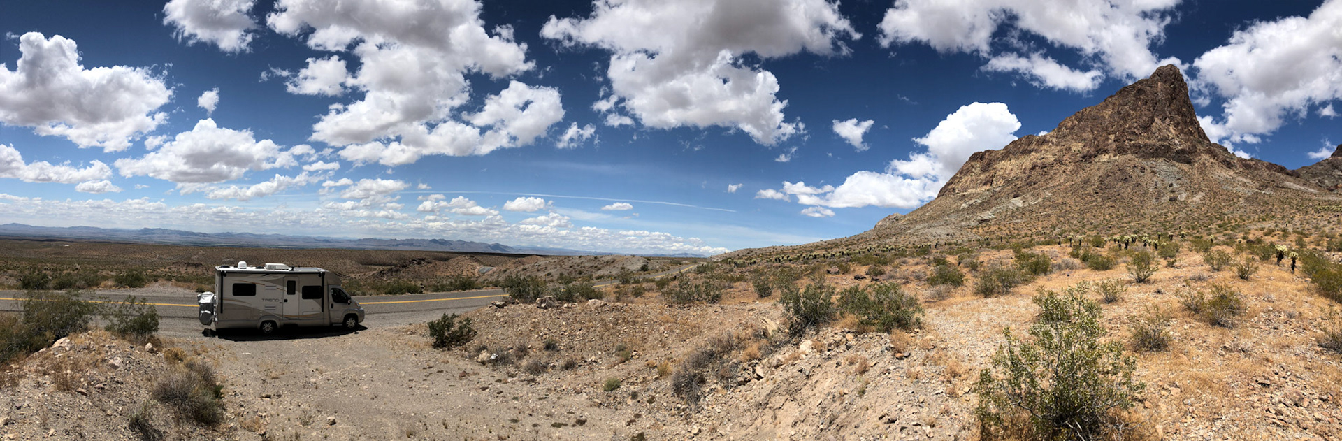 Route 66 Arizona toward Laughlin