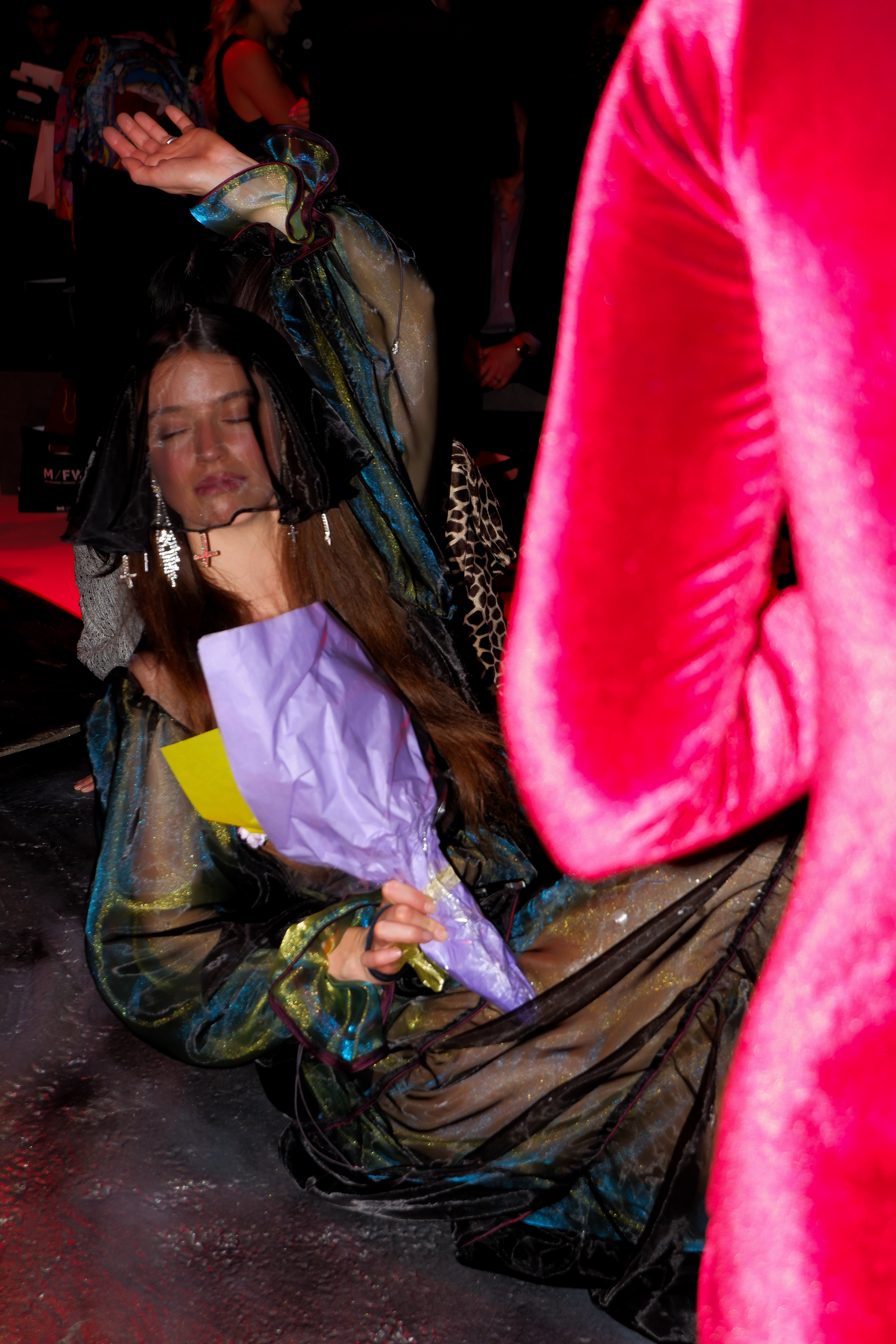Post Runway 6