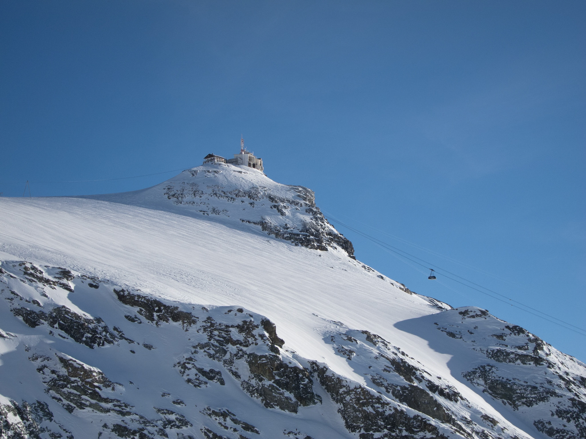 Cable car to Plateau Rosa