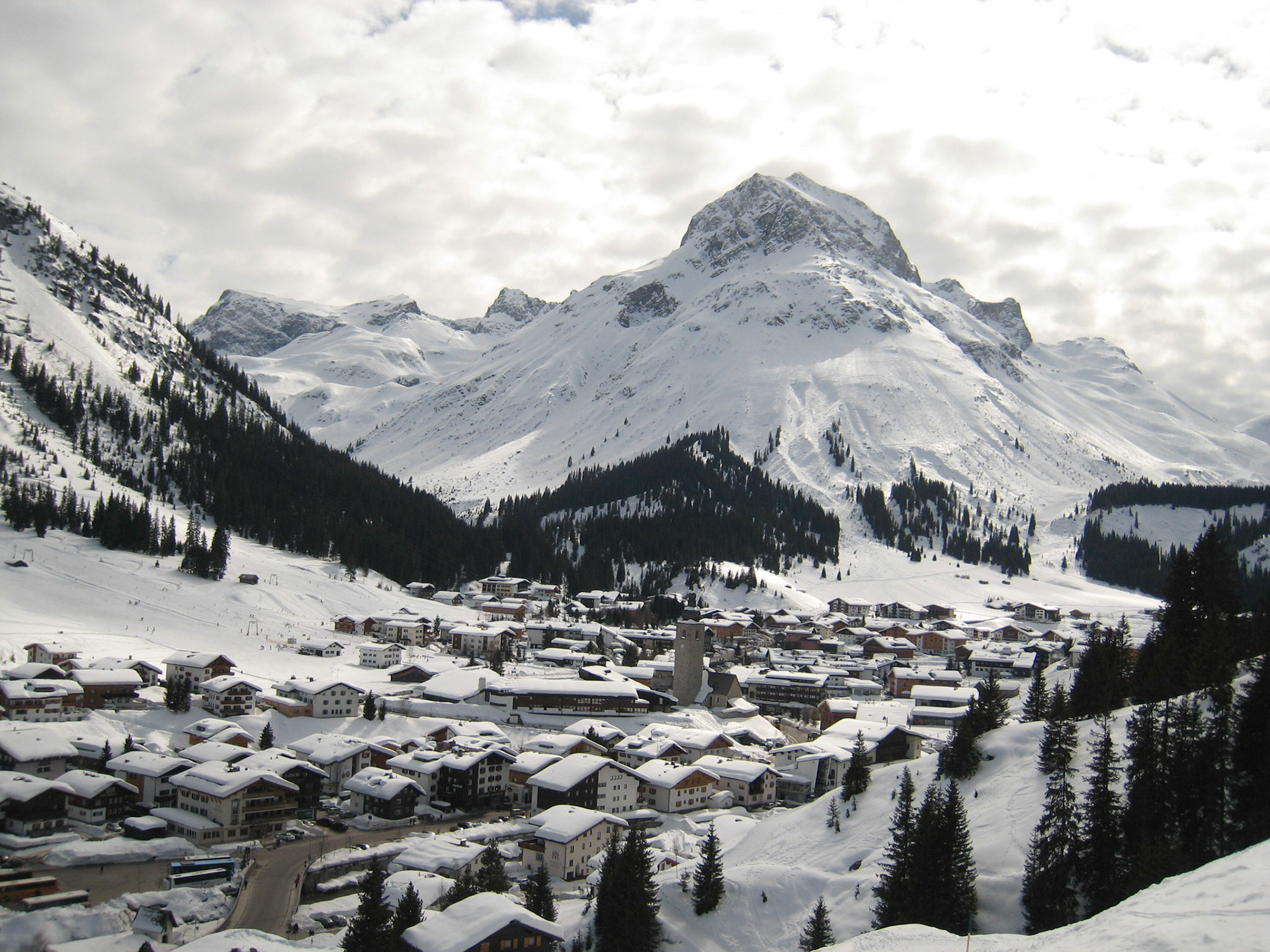Lech, from Schlosskopf chair (Oberlech)
