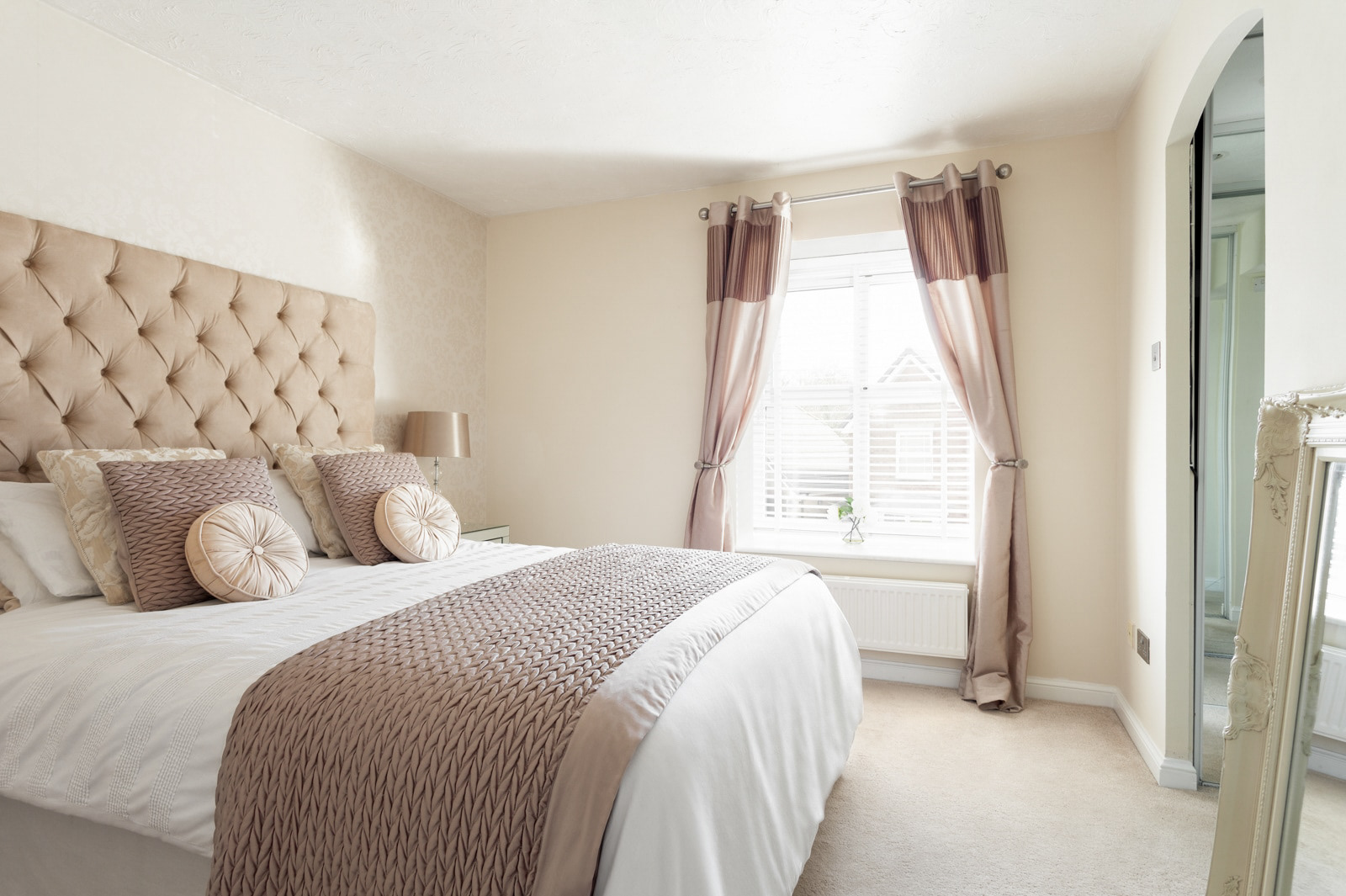 Morning bedroom light for housing construction firm