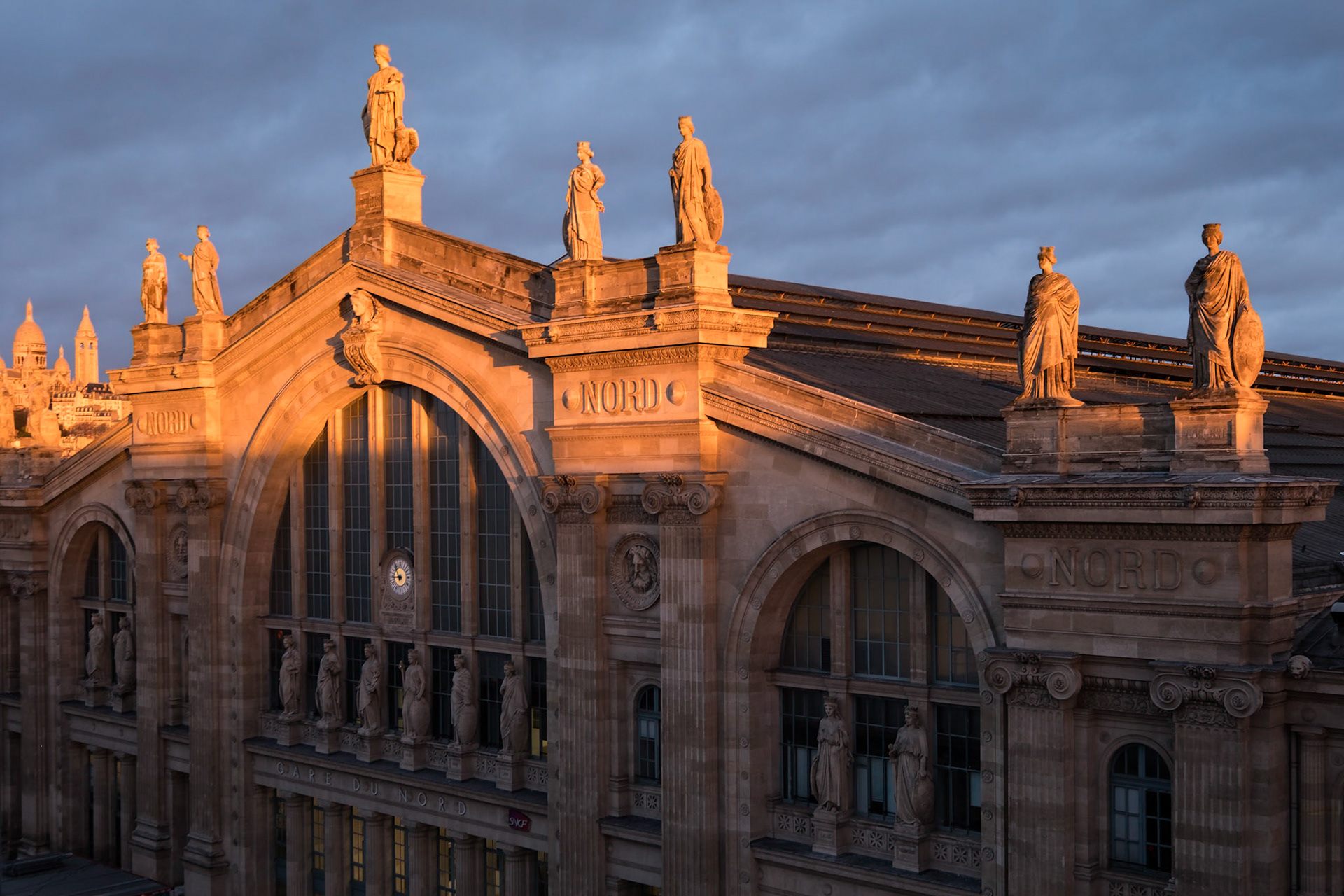Sunrise Gare du Nord - Paris, France