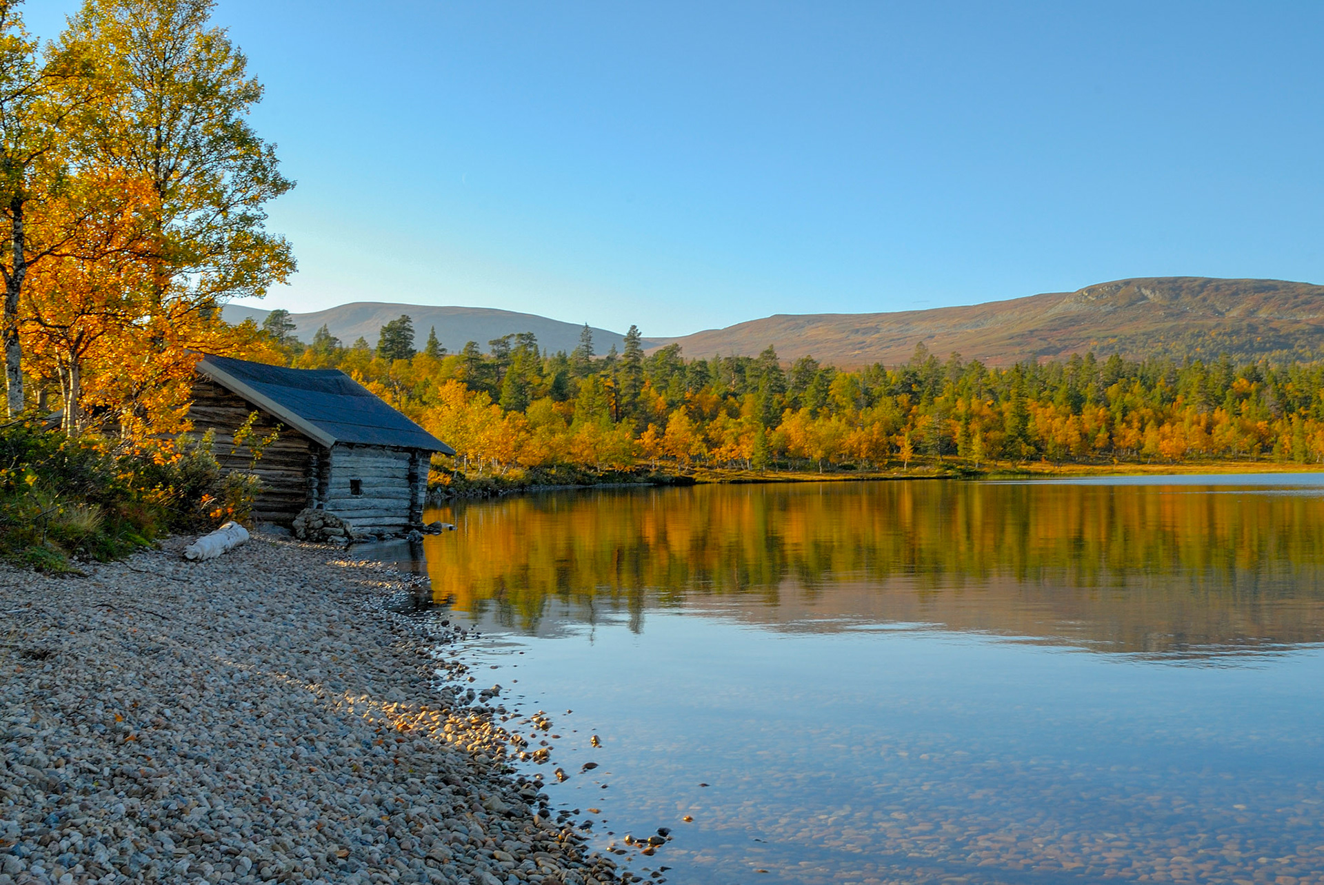 Båthus invid Grövelsjön