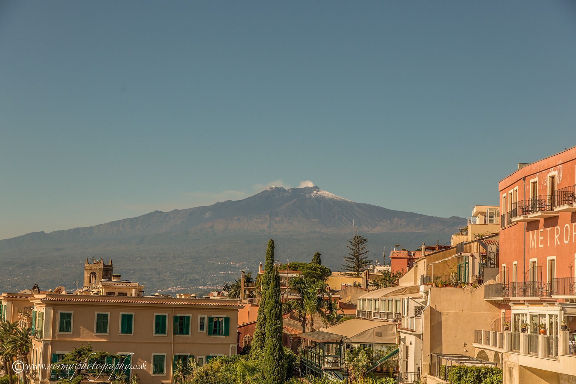 Etna smoking