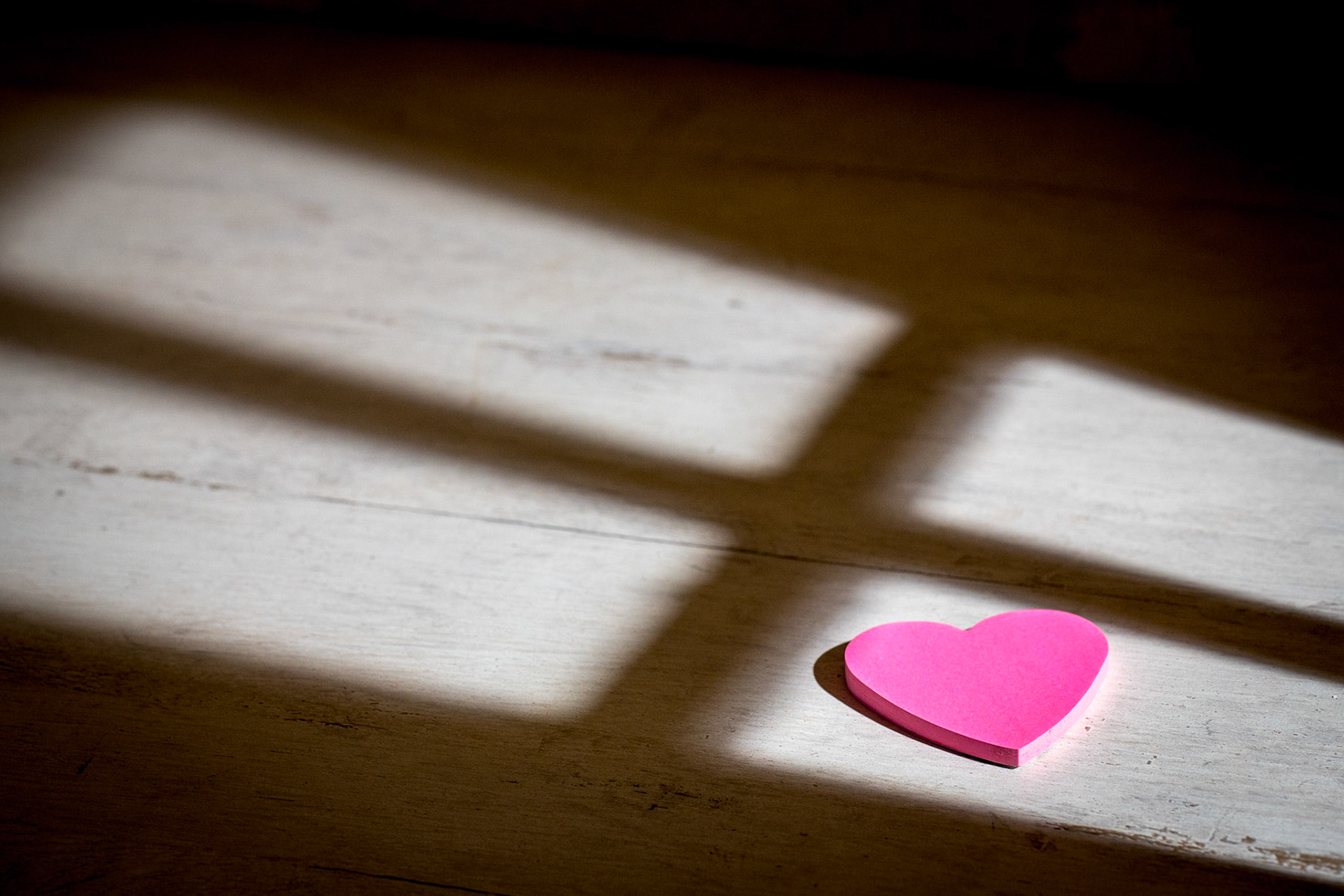 Mars 2020, confinement et activités diverses pour travailler ou passer le temps.Pensons aux personnes seules ou à qui vous voulez.Le petit coeur marche pour tout.