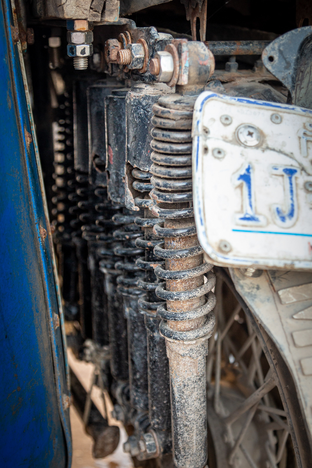 7 shocks on each side