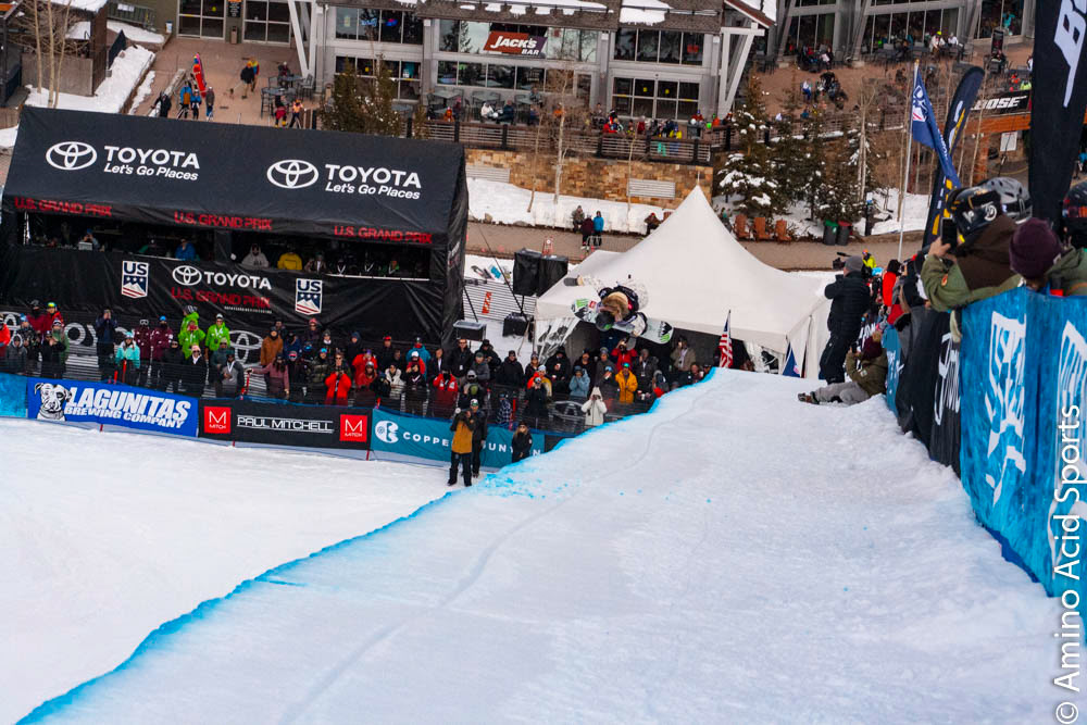 PyeongChang 2018 Gold Medalist Chloe Kim cruises through run 1 in her Halfpipe ride