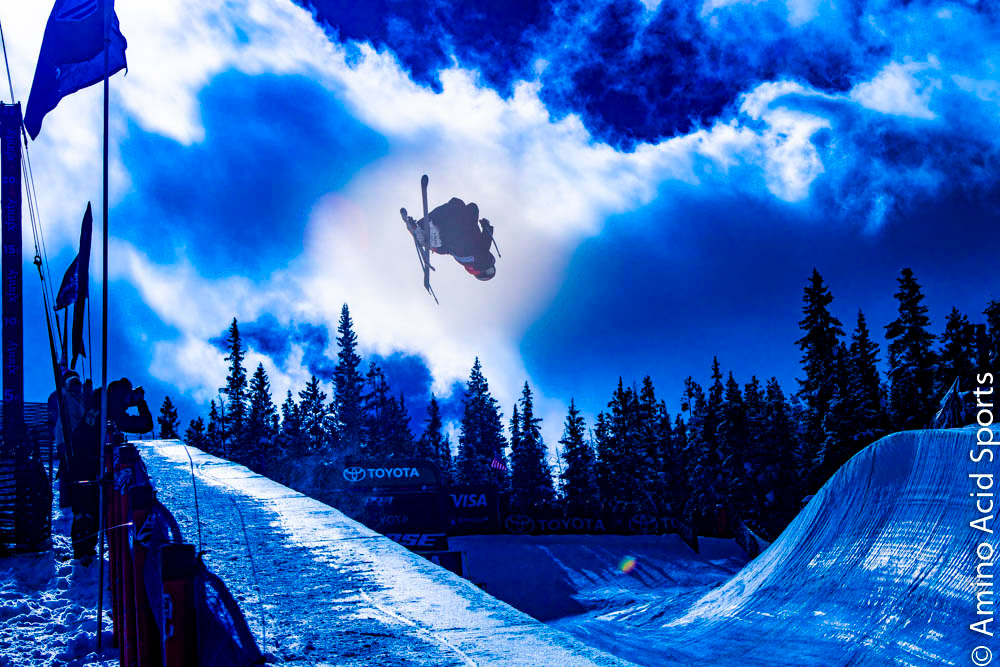 Simon D'Artois stetches backe to flare up his siwtch underflip corked 720* muted in his grab bag.