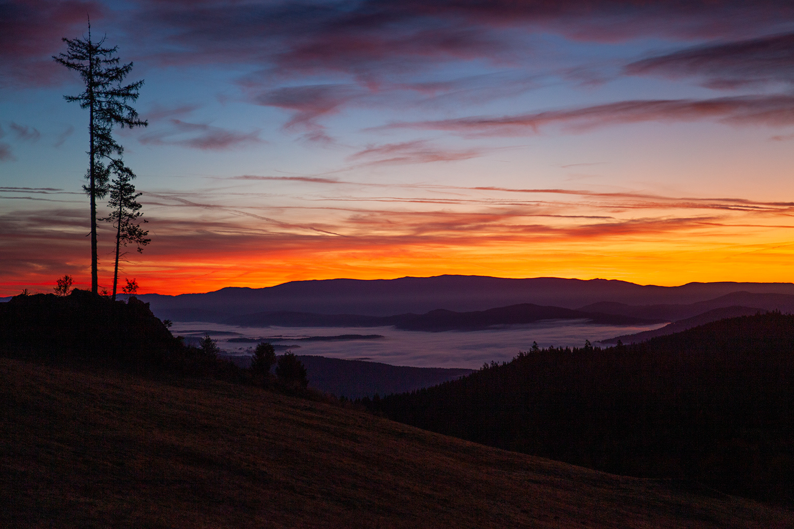 Morgenrot auf der Hochrindl bei der Anfahrt