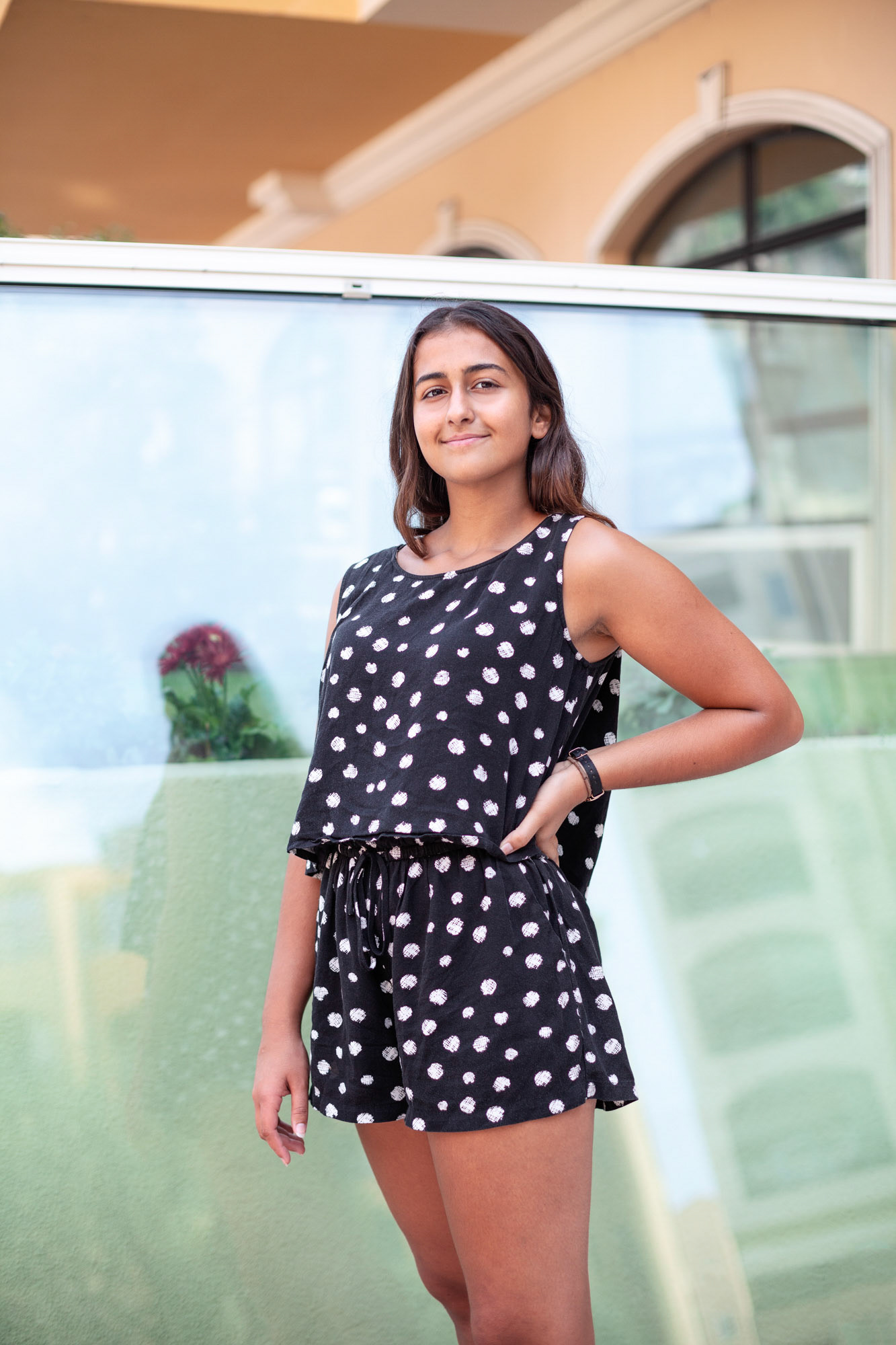 ritratto figura intera ragazza