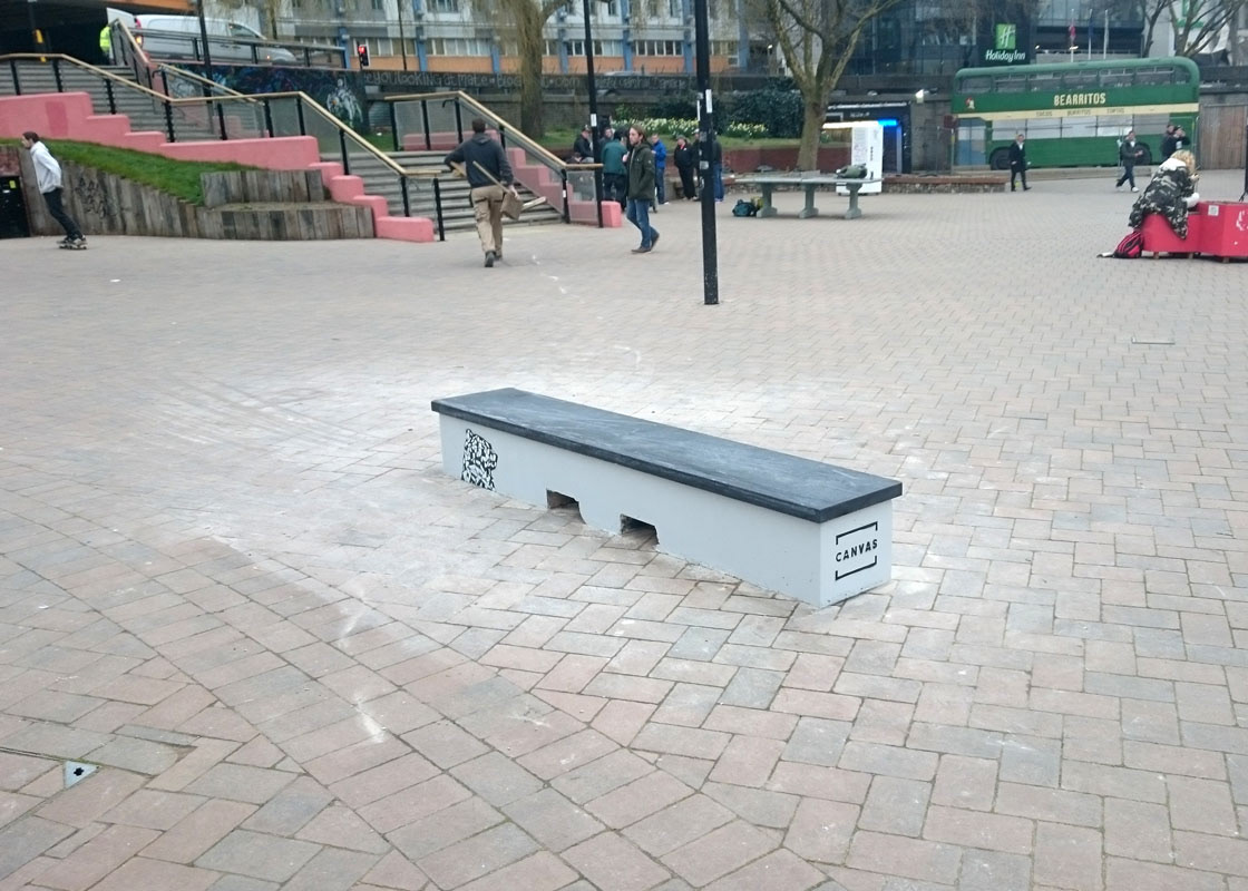 Bear pit ledge skate